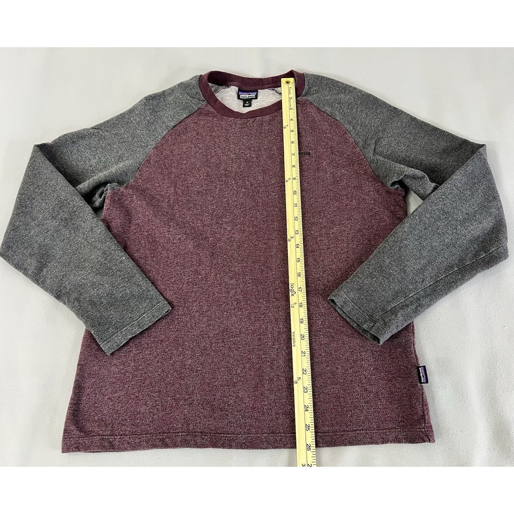 PATAGONIA ORGANIC COTTON P-6 LOGO CREWNECK SHIRT GRAY RED MULTI MENS MEDIUM‎ EUC - Picture 2 of 9